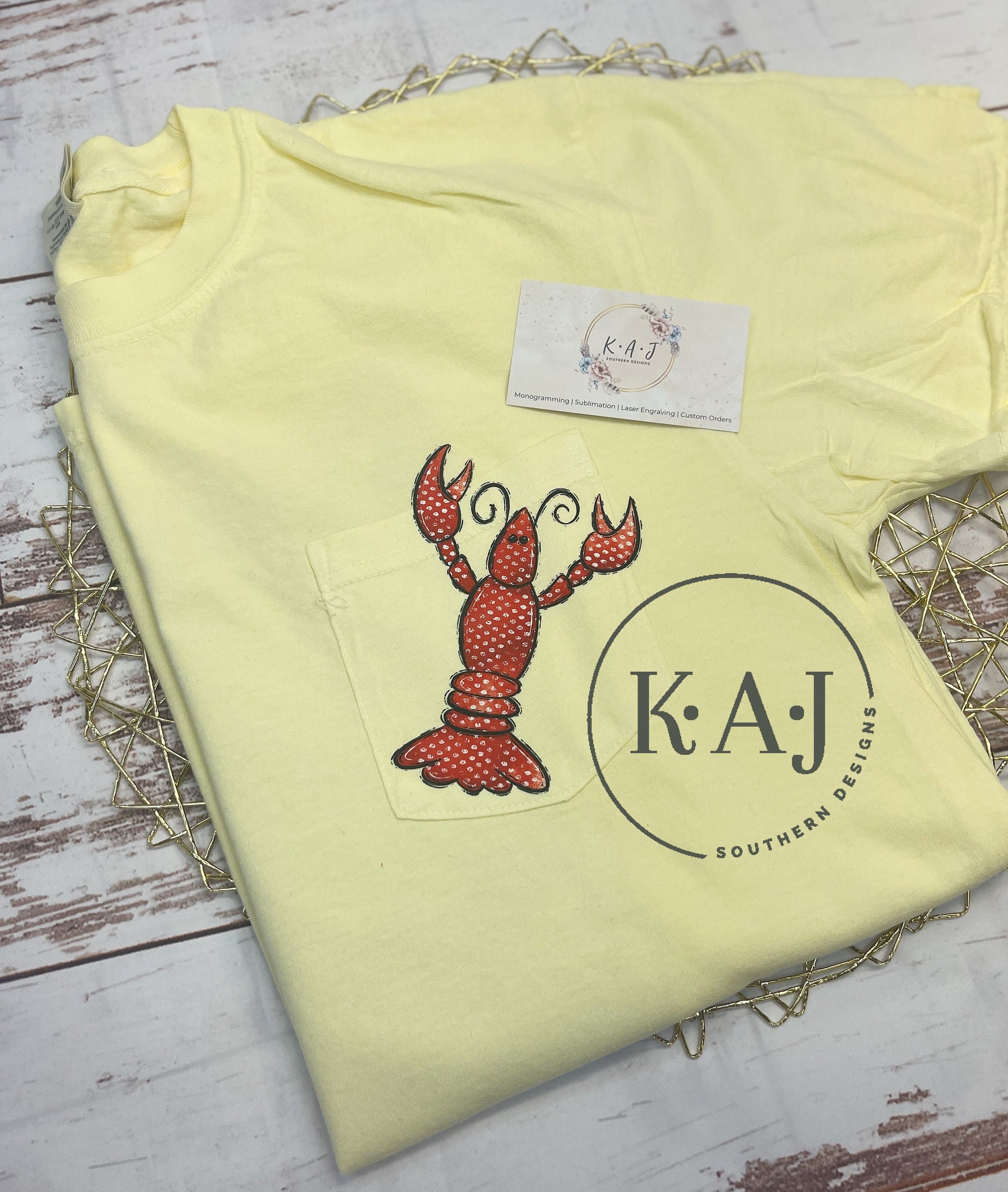 When Life Hands You Lemons Boil Crawfish, Crawfish TShirt, Crawfish Boil Tee, Springtime Shirts, Crawfish Shirt, Yellow Tshirt