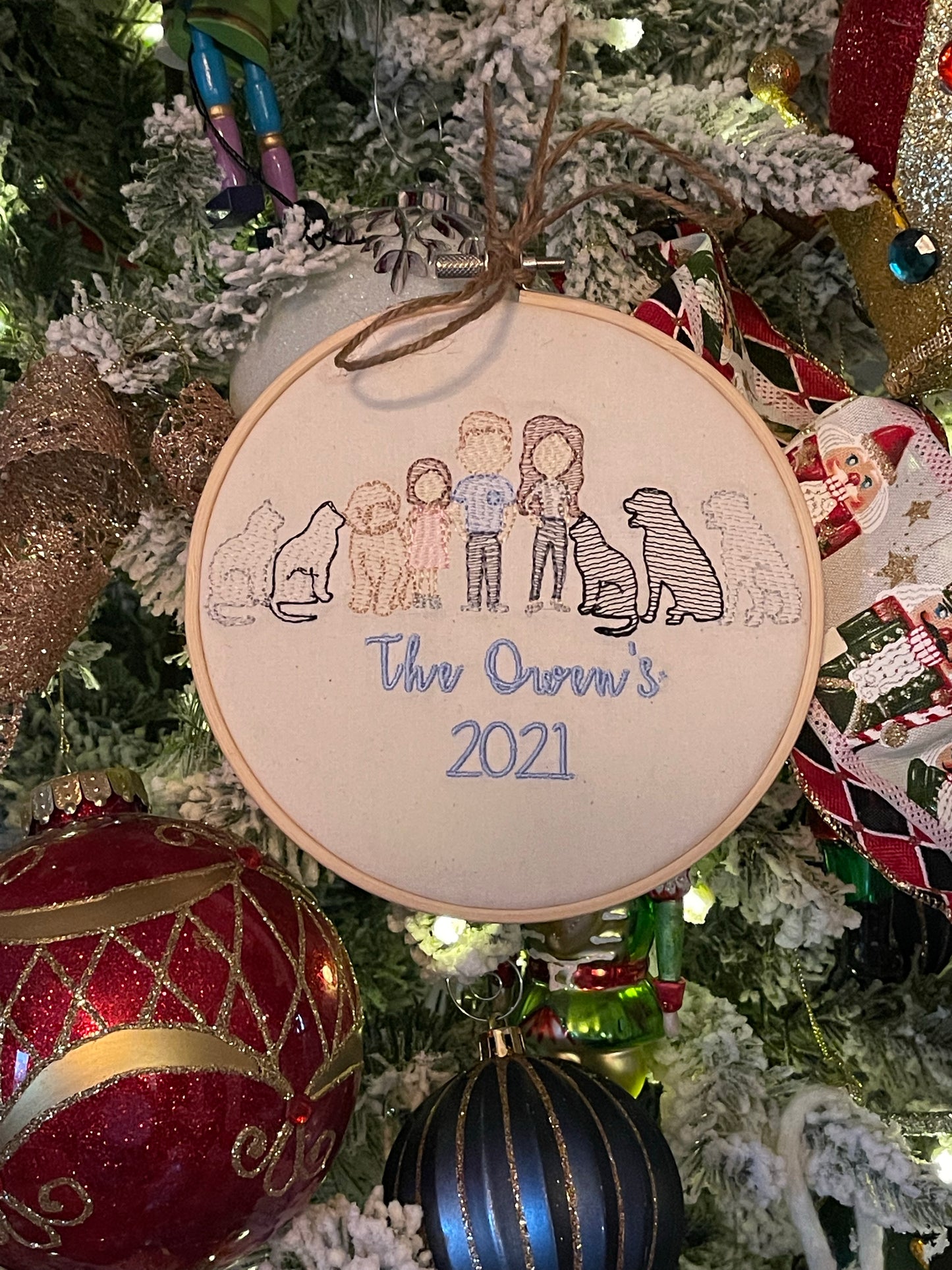 2021 Family Sketch Embroidery Ornaments